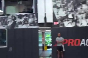 斯特拉斯堡vs尼斯在线直播观看免费_斯特拉斯堡vs尼斯全场回放免费观看_斯特拉斯堡vs尼斯免费回放录像真球痴！训练师晒杜兰特近期1V1训练视频：无解跳投，切特都防不了