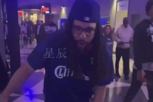 布伦特福德vs阿森纳直播在线观看高清_布伦特福德vs阿森纳免费观看高清_布伦特福德vs阿森纳在线直播帕森斯怒批！伦纳德潇洒走人，快船球员却要为错误买单！！